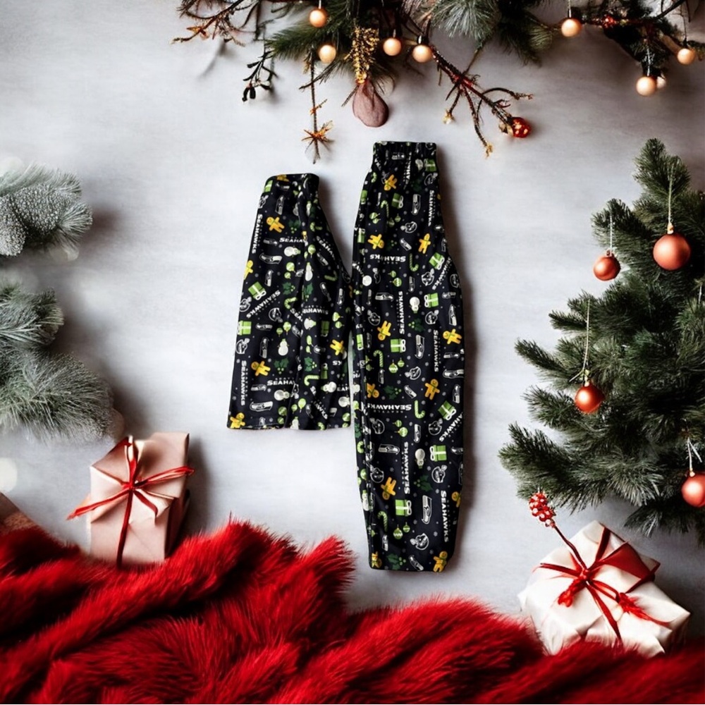 Seattle Seahawks 12th man Pajamas Youth M NFL Flannel PJ Set Unisex Cozy Seattle